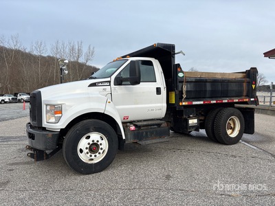 2019 Ford F-750 4x2 Flatbed Dump Truck