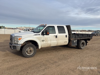 2013 Ford F-350 Ciężarówka z płaską platformą
