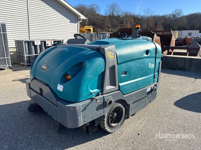 2022 Tennant S30 Ride-On Floor Sweeper