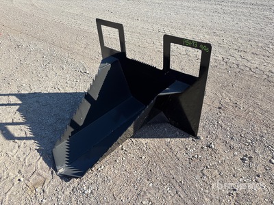 Kit Containers QT-TS-40 26 in Skid Steer Stump Bucket (Unused)