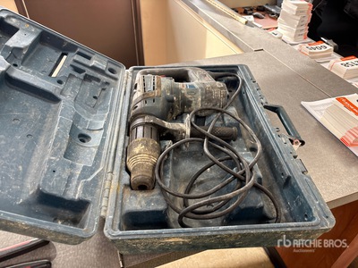 2016 Bosch RH540M Rotary Hammer