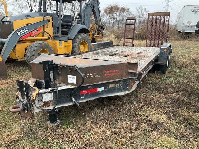 2007 Towmaster T-14DD 19 ft T/A Equipment Trailer