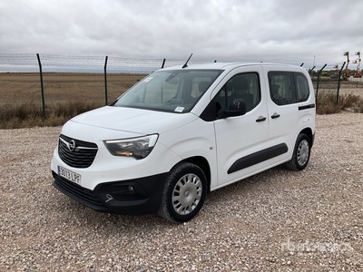 2021 Opel Combo Life Passenger Van