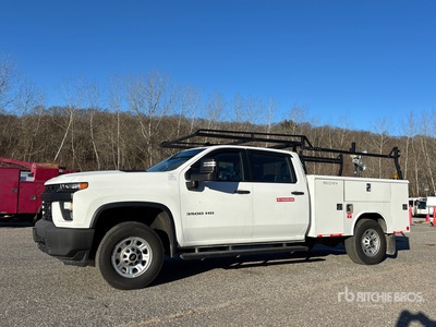 2021 Chevrolet Silverado 3500HD 4x4 Crew Cab Camion utilitaire