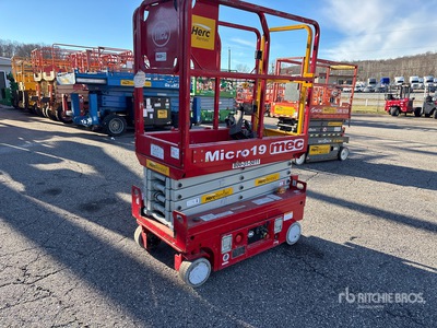 2021 MEC Micro 19 Electric Scissor Lift