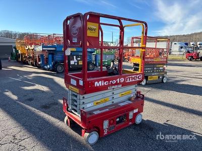 2021 MEC Micro 19 Electric Scissor Lift