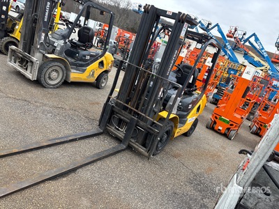 2021 Komatsu FG25T-16 4650 lb Pneumatic Tire رافعة شوكية