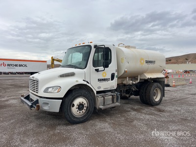 2016 Freightliner M2 106 Water vrachtwagen