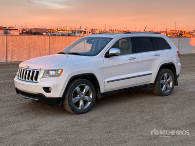 2011 Jeep Grand Cherokee Limited 4WD سيارة رياضية متعددة الاستخدامات