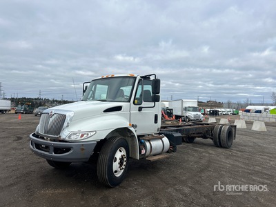 2019 International 4300 4x2 Cab and Chassis