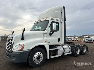 2018 Freightliner Cascadia 125 6x4 T/A Day Cab Truck Tractor