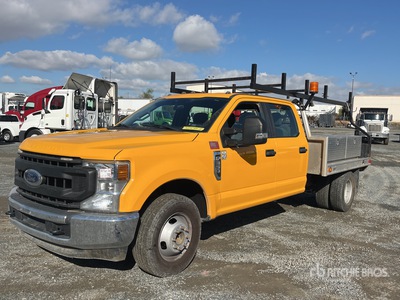 2020 Ford F-250 4x2 Flatbed Truck