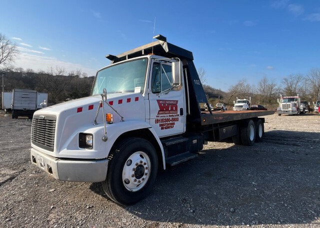 2001 Freightliner FL80 6x4 Rollback Truck