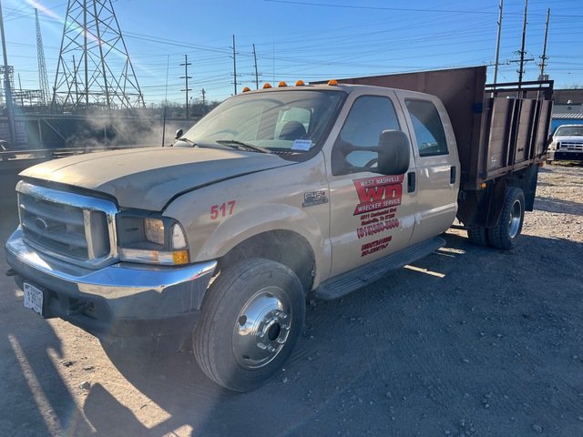2002 Ford F-450 XL 4x2 Crew Cab Flatbed Truck