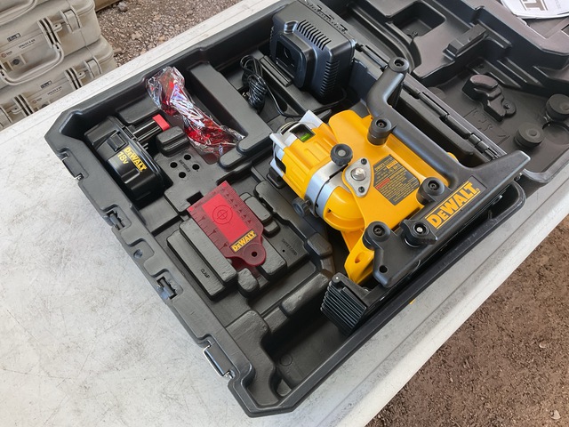 (4) Dewalt DW073K Cordless Rotary Laser Kits