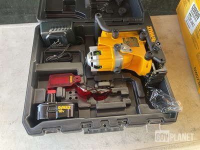 (4) DeWalt DW073K Cordless Rotary Laser Kits
