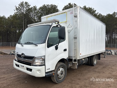 2017 Hino 165 4x2 Van Truck