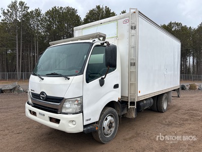 2015 Hino 165 4x2 Van Truck