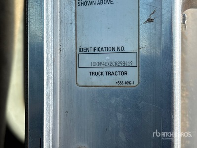 2012 Kenworth T800 Winch Truck