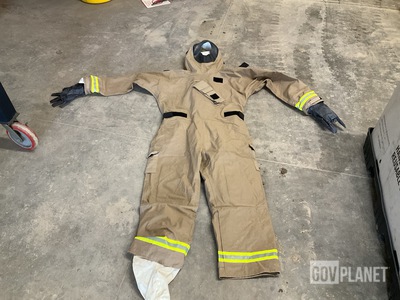 (28) Hazmat Suits