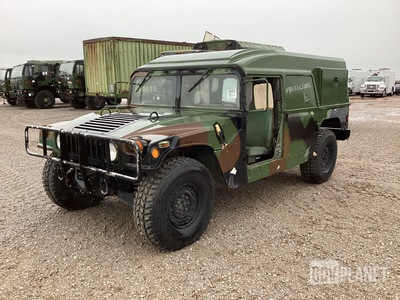 2002 AM General M1097A2 HMMWV 2 Door Hard Top w/Helmet Top