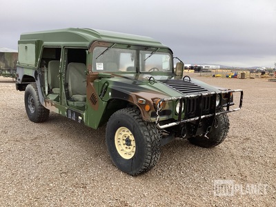 2001 AM General M1097A2 HMMWV 4 Door Hard Top w/Truck Body