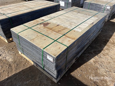 Quantity of (100) 2025 3.ft 6 in x 7 ft 6 Gauge Wire Mesh (Unused)