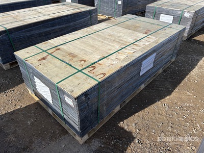 Quantity of (100) 2025 3.ft 6 in x 7 ft 6 Gauge Wire Mesh (Unused)