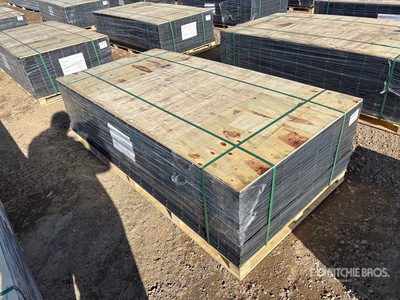 Quantity of (100) 2025 3.ft 6 in x 7 ft 6 Gauge Wire Mesh (Unused)