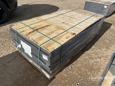 Quantity of (100) 2025 3.ft 6 in x 7 ft 6 Gauge Wire Mesh (Unused)