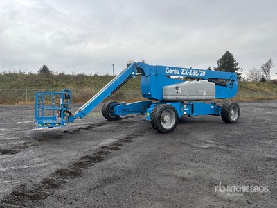 2013 Genie Z135 Plataforma Elevadora Articulada