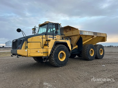 2014 Komatsu HM400-3 Camion à benne articulé