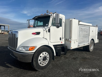 2005 Peterbilt 335 4x2 Lube Truck