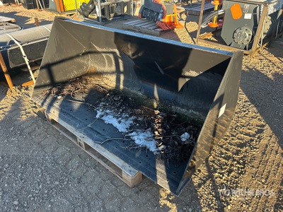 2015 Bobcat 72 in Versahandler Bucket