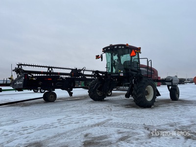 2010 MacDon M150 Swather Hileradora