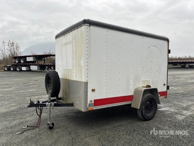 1998 Wells Cargo 10 ft S/A Remolque Cerrado