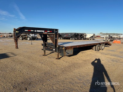 2014 Trailtech TD212 32 ft T/A Gooseneck Equipment Trailer
