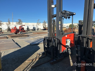 Linde R155SXD 3000 lb Electric Forklift
