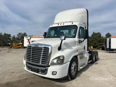 2014 Freightliner Cascadia 125 6x4 T/A Day Cab Truck Tractor