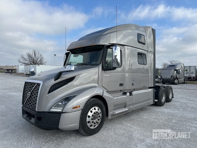 2020 Volvo VNL860 6x4 Cabina con cuccetta per trattore stradale