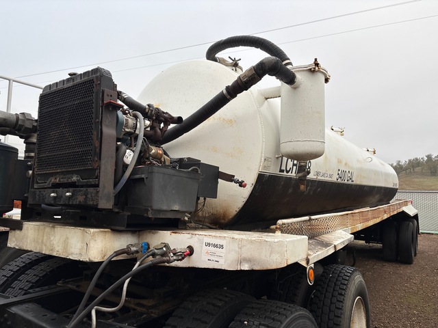 1976 Down 5400 gal T/A Tanker Trailer