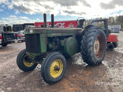 1951 John Deere R 2WD Wide Front Antique Tractor (Inoperable)