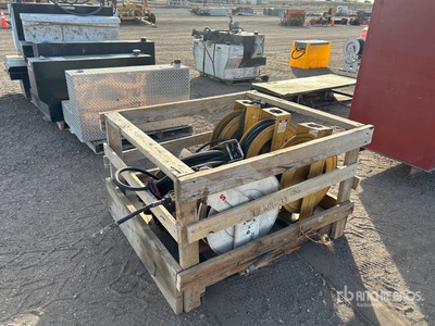 Quantity of (8) Hose Reels Articoli da ferramenta e di consumo