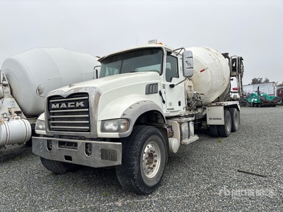 2016 Mack GU713 6x4 Camion malaxeur