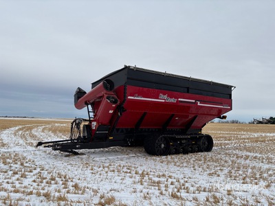 2017 Elmers Haulmaster 2000 bu Tracked Grain Cart