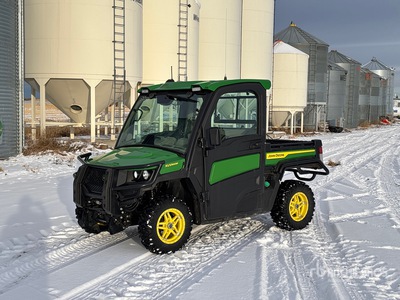 2022 John Deere Gator XUV 865R 4x4 Utility Vehicle