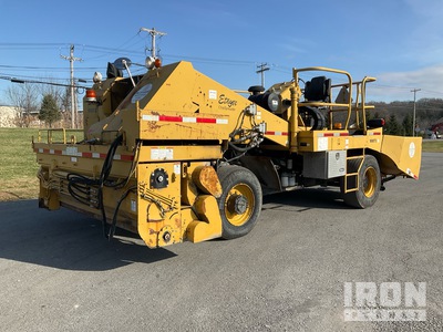 2001 Etnyre Chip Spreader