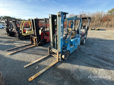Mitsubishi FGC25 5000 lb Forklift