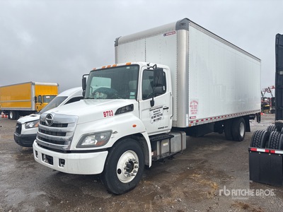 2019 Hino 268 4x2 Camion fourgon