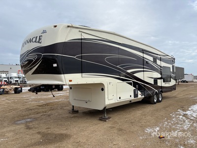 2013 Jayco Pinnacle 36RSQS 40 ft T/A Travel Trailer